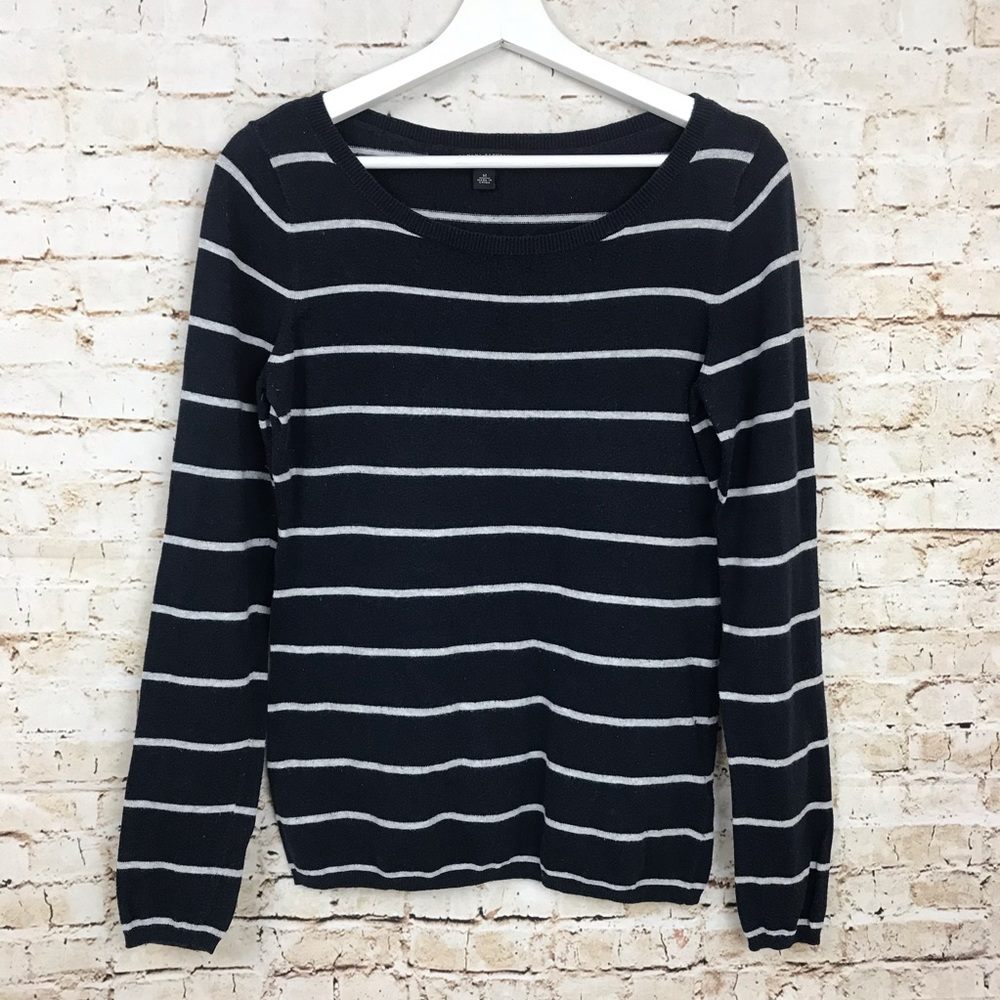 Banana Republic Navy Gray Striped Sweater Medium